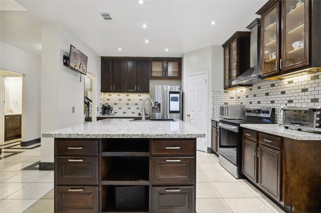 8506 Regalbrook Drive, Houston, TX 77095