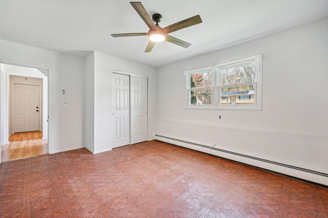 399 GREEN LN, Ewing, NJ 08638
