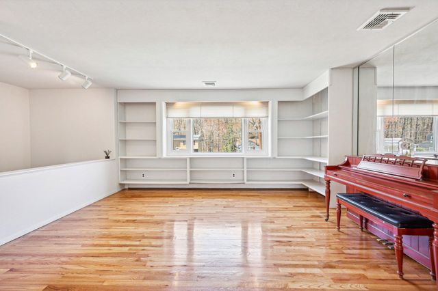 399 GREEN LN, Ewing, NJ 08638