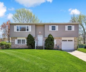 399 GREEN LN, Ewing, NJ 08638