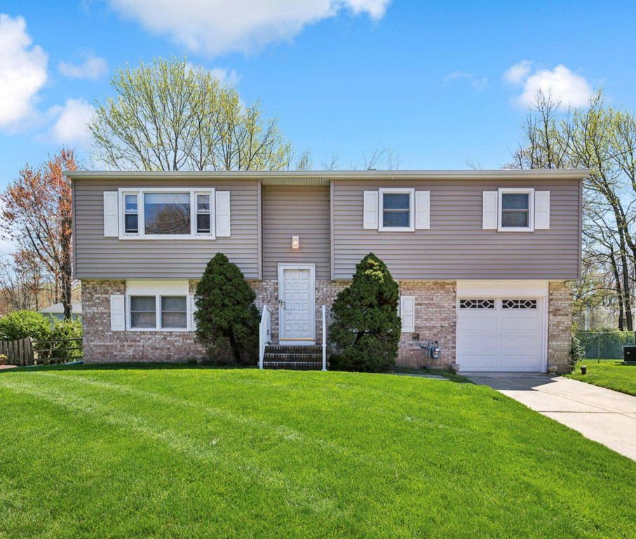 399 GREEN LN, Ewing, NJ 08638