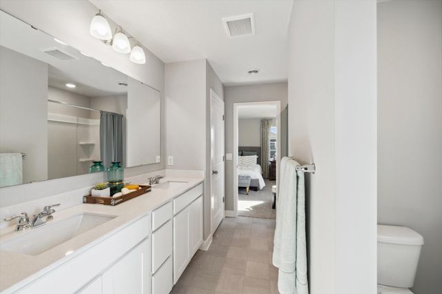 2037 Aquarius Drive, Shakopee, MN 55379