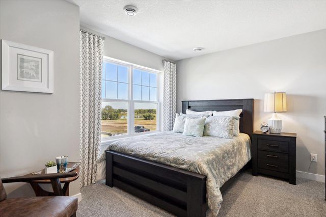 2037 Aquarius Drive, Shakopee, MN 55379