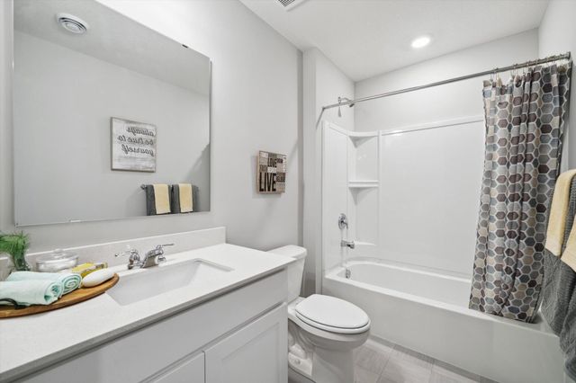 2037 Aquarius Drive, Shakopee, MN 55379