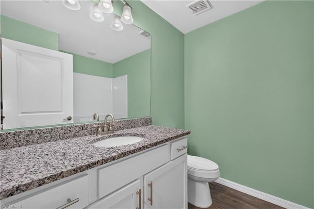204 28th TER, Cape Coral, FL 33993