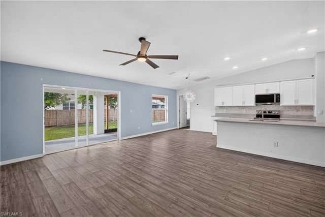 204 28th TER, Cape Coral, FL 33993