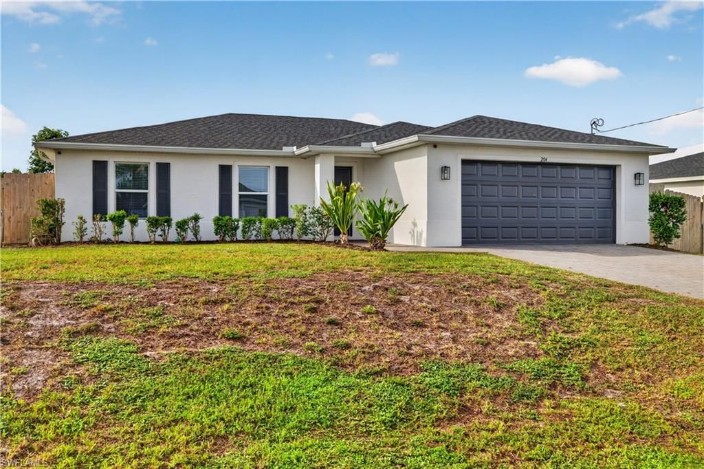 204 28th TER, Cape Coral, FL 33993
