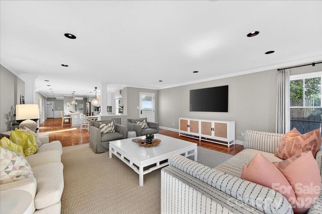 1529 E Worthington Avenue, Charlotte, NC 28203