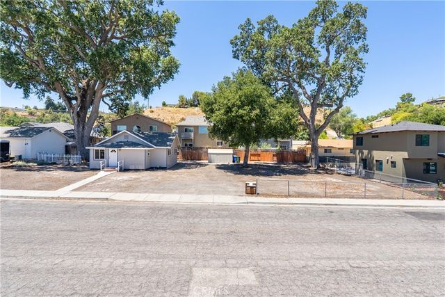 2925 Oak, Paso Robles, CA 93446