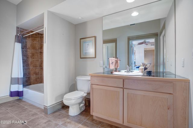 1121 Camellia Boulevard 304, Lafayette, LA 70508