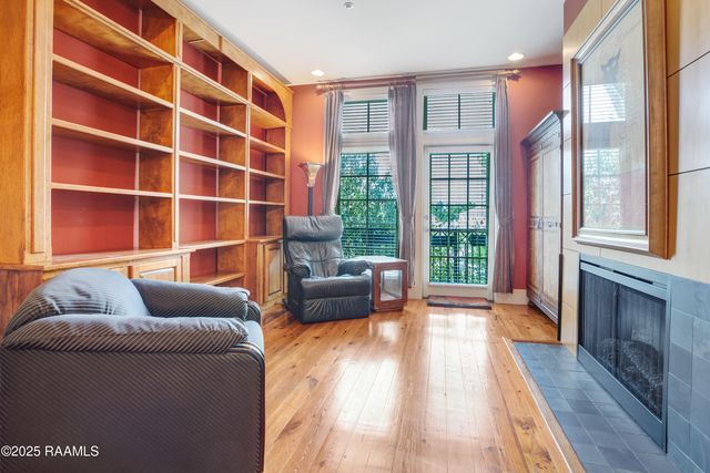 1121 Camellia Boulevard 304, Lafayette, LA 70508