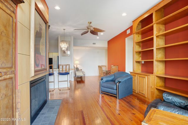 1121 Camellia Boulevard 304, Lafayette, LA 70508