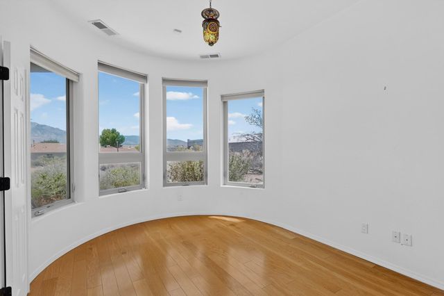 493 Angel Road NE, Corrales, NM 87048