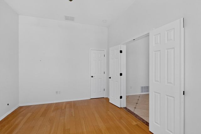 493 Angel Road NE, Corrales, NM 87048