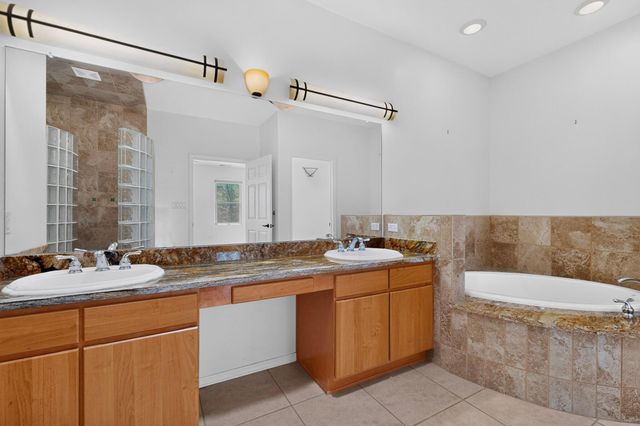 493 Angel Road NE, Corrales, NM 87048