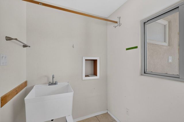 493 Angel Road NE, Corrales, NM 87048