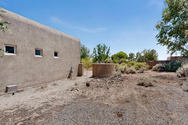 493 Angel Road NE, Corrales, NM 87048