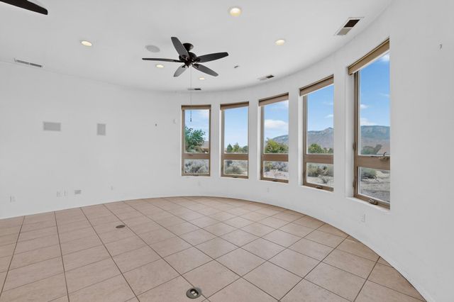 493 Angel Road NE, Corrales, NM 87048