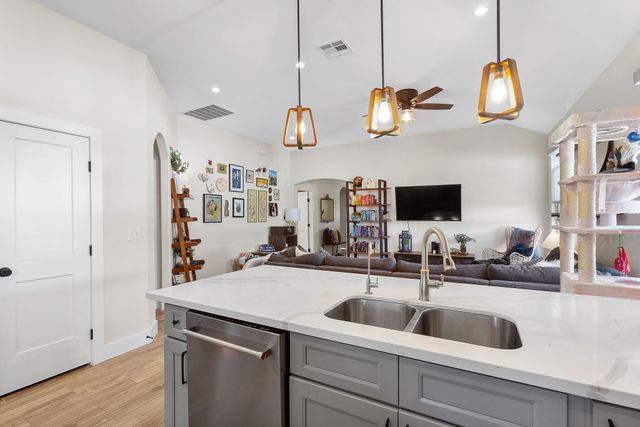 303 W Browning ST, Manor, TX 78653