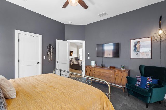 303 W Browning ST, Manor, TX 78653