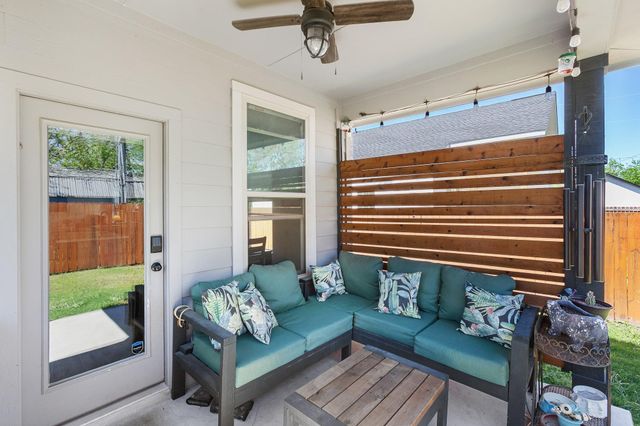 303 W Browning ST, Manor, TX 78653