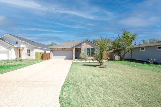 303 W Browning ST, Manor, TX 78653