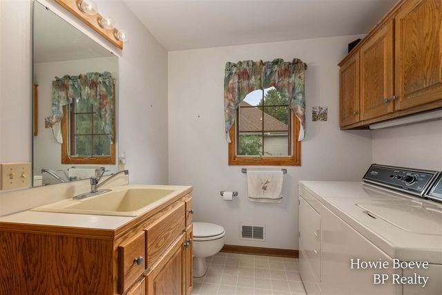 9112 Bluff Lake Street, Zeeland, MI 49464
