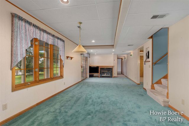 9112 Bluff Lake Street, Zeeland, MI 49464