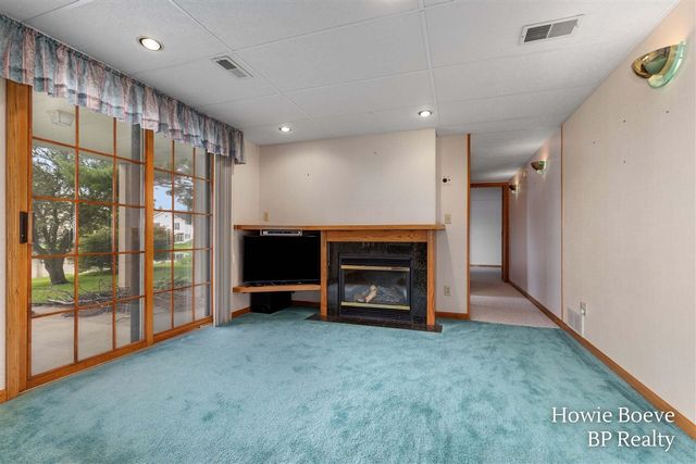 9112 Bluff Lake Street, Zeeland, MI 49464