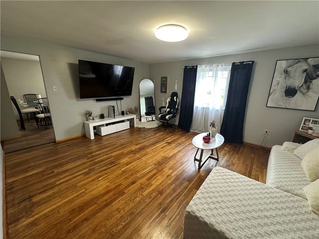 900 State Avenue, Coraopolis, PA 15108