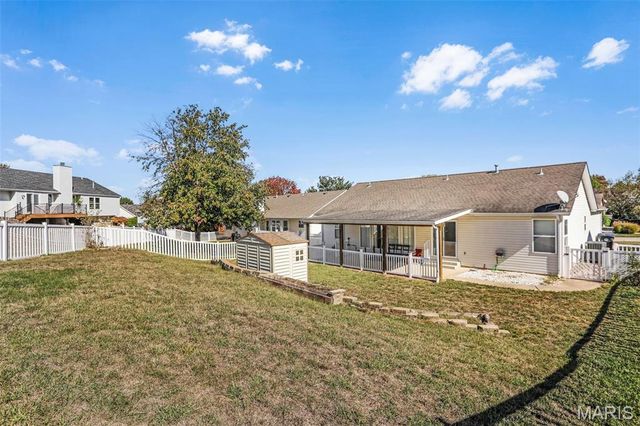 211 Butternut Stage Drive, St Peters, MO 63376