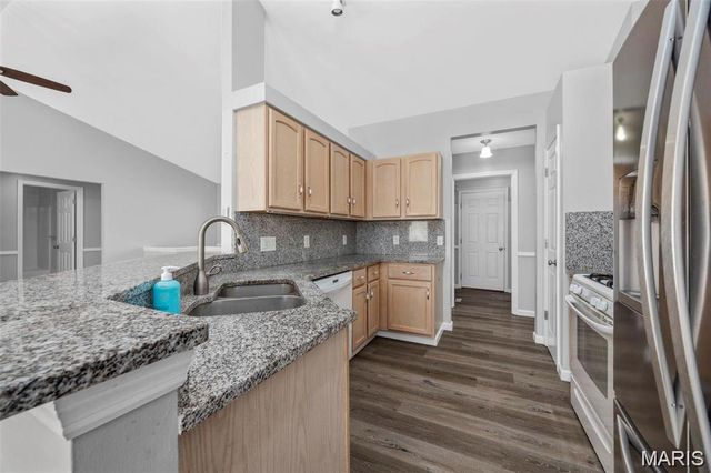 211 Butternut Stage Drive, St Peters, MO 63376