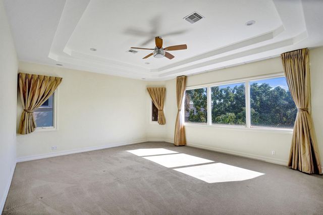 2330 NE 31st Court, Lighthouse Point, FL 33064