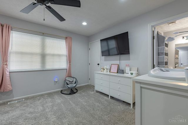 124 Chapel Hill, Fairfield, OH 45014