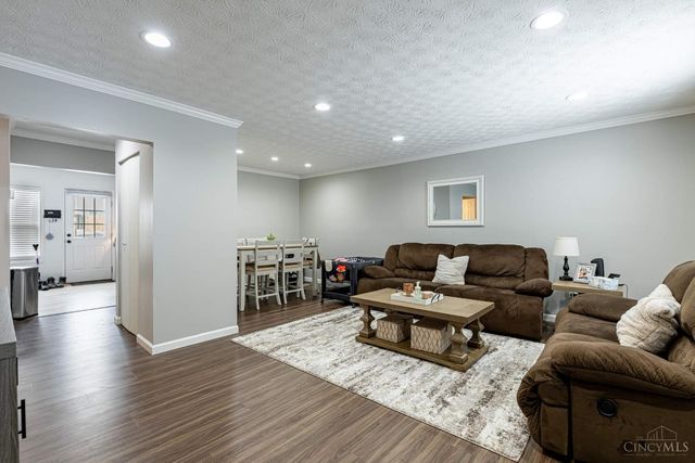 124 Chapel Hill, Fairfield, OH 45014