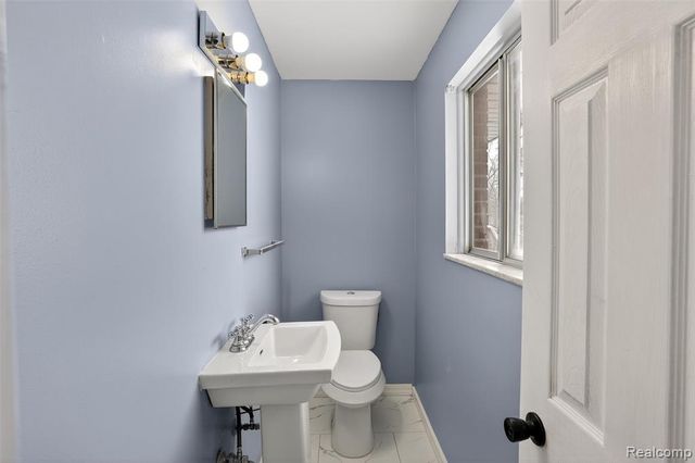 805 Birch Street, Saginaw, MI 48601