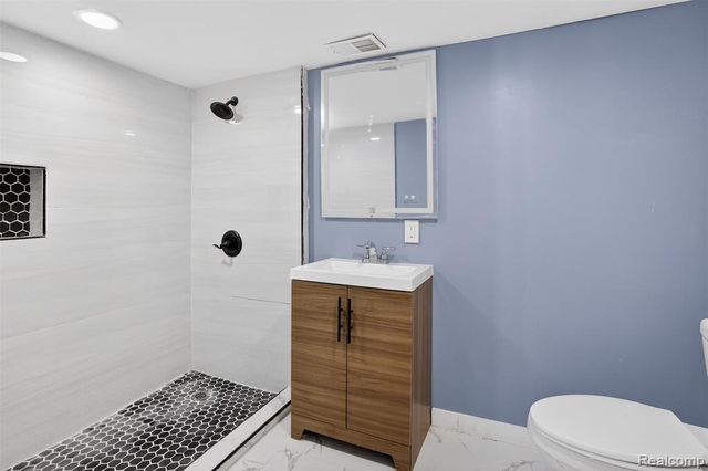 805 Birch Street, Saginaw, MI 48601