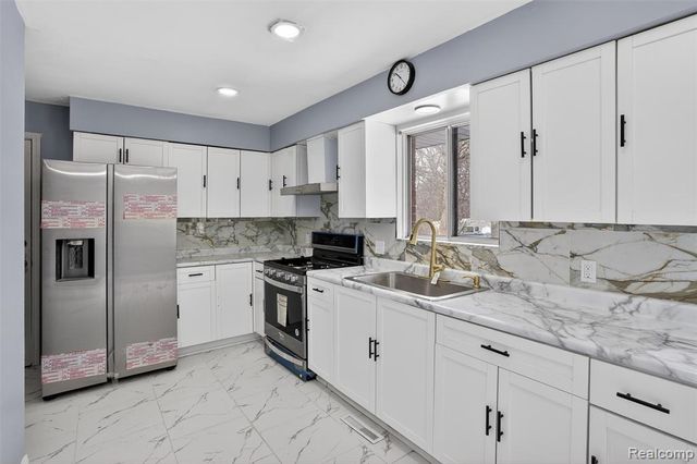 805 Birch Street, Saginaw, MI 48601