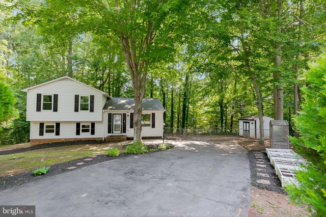 10001 KNOTTY PINE CT, Spotsylvania, VA 22553