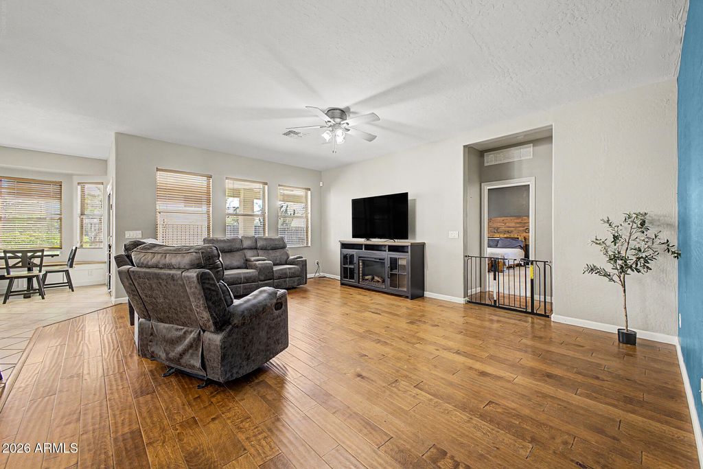 11521 E QUINTANA Avenue, Mesa, AZ 85212 — photo 5