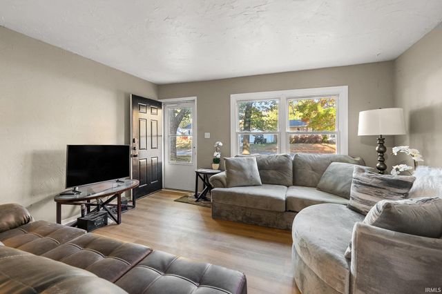 4926 S Camden Drive, Fort Wayne, IN 46825