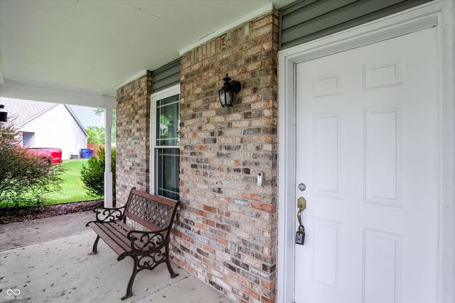 11233 Bayridge Circle E, Indianapolis, IN 46236