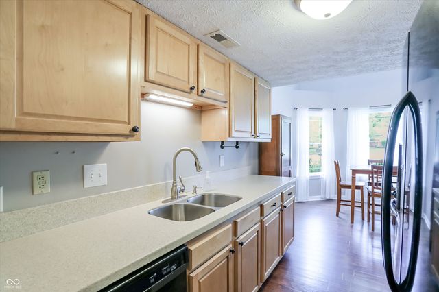 11233 Bayridge Circle E, Indianapolis, IN 46236