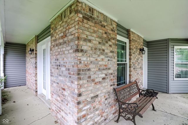 11233 Bayridge Circle E, Indianapolis, IN 46236
