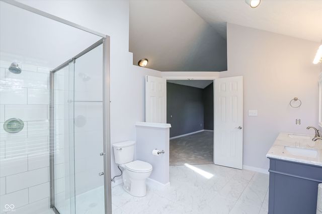 11233 Bayridge Circle E, Indianapolis, IN 46236