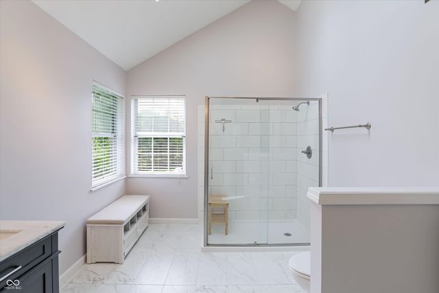 11233 Bayridge Circle E, Indianapolis, IN 46236