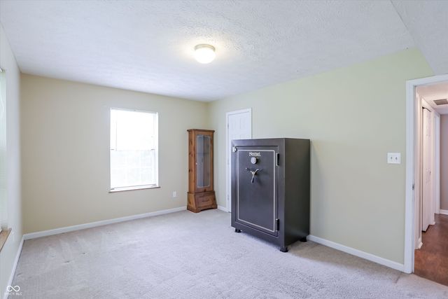 11233 Bayridge Circle E, Indianapolis, IN 46236