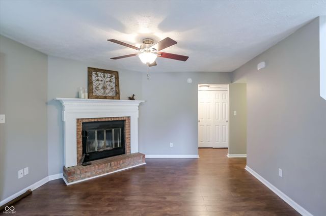 11233 Bayridge Circle E, Indianapolis, IN 46236