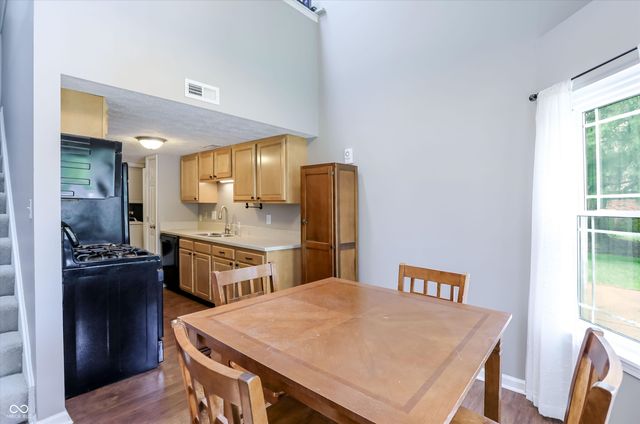 11233 Bayridge Circle E, Indianapolis, IN 46236