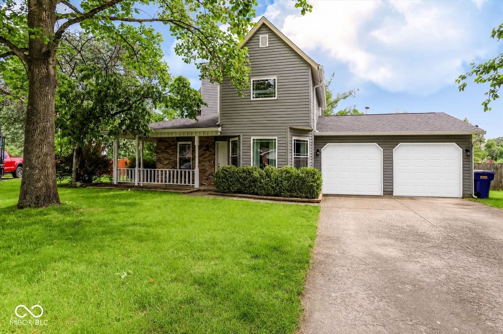 11233 Bayridge Circle E, Indianapolis, IN 46236